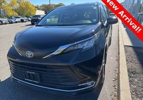 2022 Toyota Sienna XLE 7-Passenger