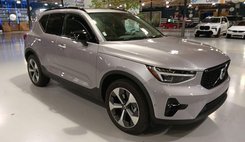 2026 Volvo XC40 B5 Plus