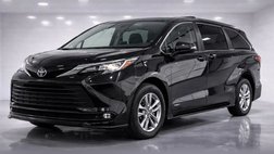 2024 Toyota Sienna LE 8-Passenger