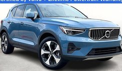 2025 Volvo XC40 B5 Plus Bright Theme