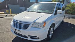 2016 Chrysler Town and Country Touring
