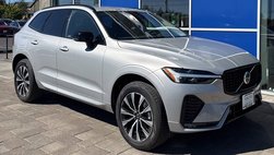 2025 Volvo XC60 B5 Core Dark Theme