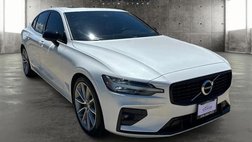 2021 Volvo S60 T5 Momentum