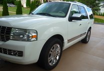 2008 Lincoln Navigator Base
