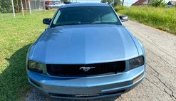 2005 Ford Mustang V6 Deluxe