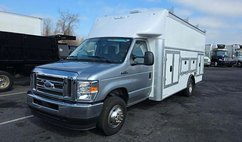 2025 Ford E-Series E-450 SD