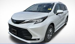 2023 Toyota Sienna XLE 8-Passenger