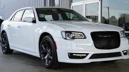 2023 Chrysler 300 Touring L