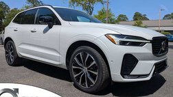 2023 Volvo XC60 B5 Ultimate Dark Theme