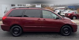 2010 Toyota Sienna LE 8-Passenger