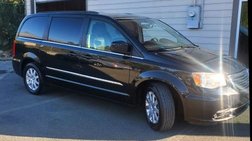 2013 Chrysler Town and Country Touring