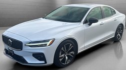 2024 Volvo S60 B5 Plus Dark Theme