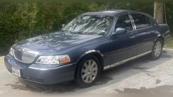 2005 Lincoln Town Car Signature Limited