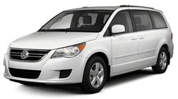 2010 Volkswagen Routan SE