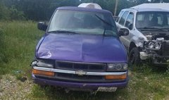 2002 Chevrolet S-10 LS