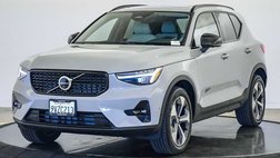 2026 Volvo XC40 B5 Plus