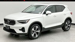 2025 Volvo XC40 B5 Plus Bright Theme