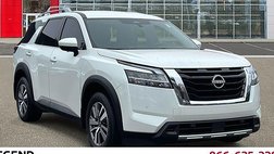 2023 Nissan Pathfinder SL