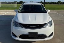 2017 Chrysler Pacifica Touring L FWD