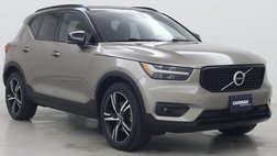 2022 Volvo XC40 T5 R-Design