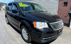 2013 Chrysler Town and Country Touring