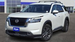 2022 Nissan Pathfinder SV