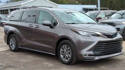 2022 Toyota Sienna XLE 7-Passenger