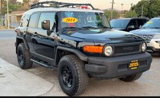 2014 Toyota FJ Cruiser Base