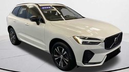 2025 Volvo XC60 B5 Core Dark Theme