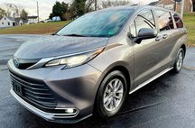 2022 Toyota Sienna XLE 7-Passenger