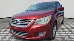 2011 Volkswagen Routan SE