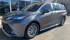 2022 Toyota Sienna XLE 7-Passenger