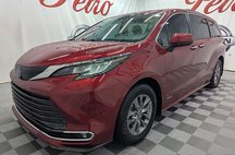 2021 Toyota Sienna XLE