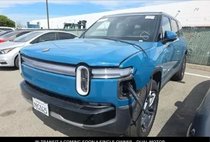 2025 Rivian R1S Adventure
