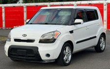 2011 Kia Soul +