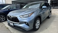 2020 Toyota Highlander LE