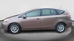 2016 Toyota Prius v Three
