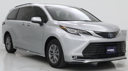 2022 Toyota Sienna XLE