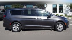 2017 Chrysler Pacifica Hybrid Premium