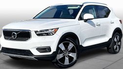2022 Volvo XC40 T4 Momentum