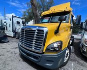 2015 Other Makes Truck Tactor