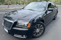 2013 Chrysler 300 Glacier Edition