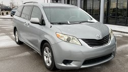 2014 Toyota Sienna LE 7-Passenger Auto Access Seat