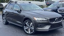 2023 Volvo V60 Cross Country B5 Plus