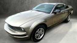 2005 Ford Mustang Deluxe