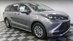 2026 Toyota Sienna LE 8-Passenger