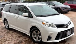 2018 Toyota Sienna LE 7-Passenger FWD with Auto-Access Seat