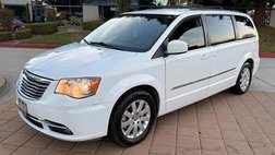 2016 Chrysler Town and Country Touring