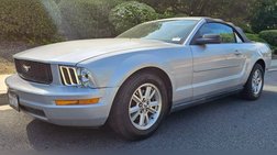 2005 Ford Mustang Deluxe
