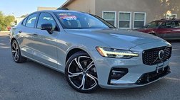 2024 Volvo S60 B5 Core Dark Theme